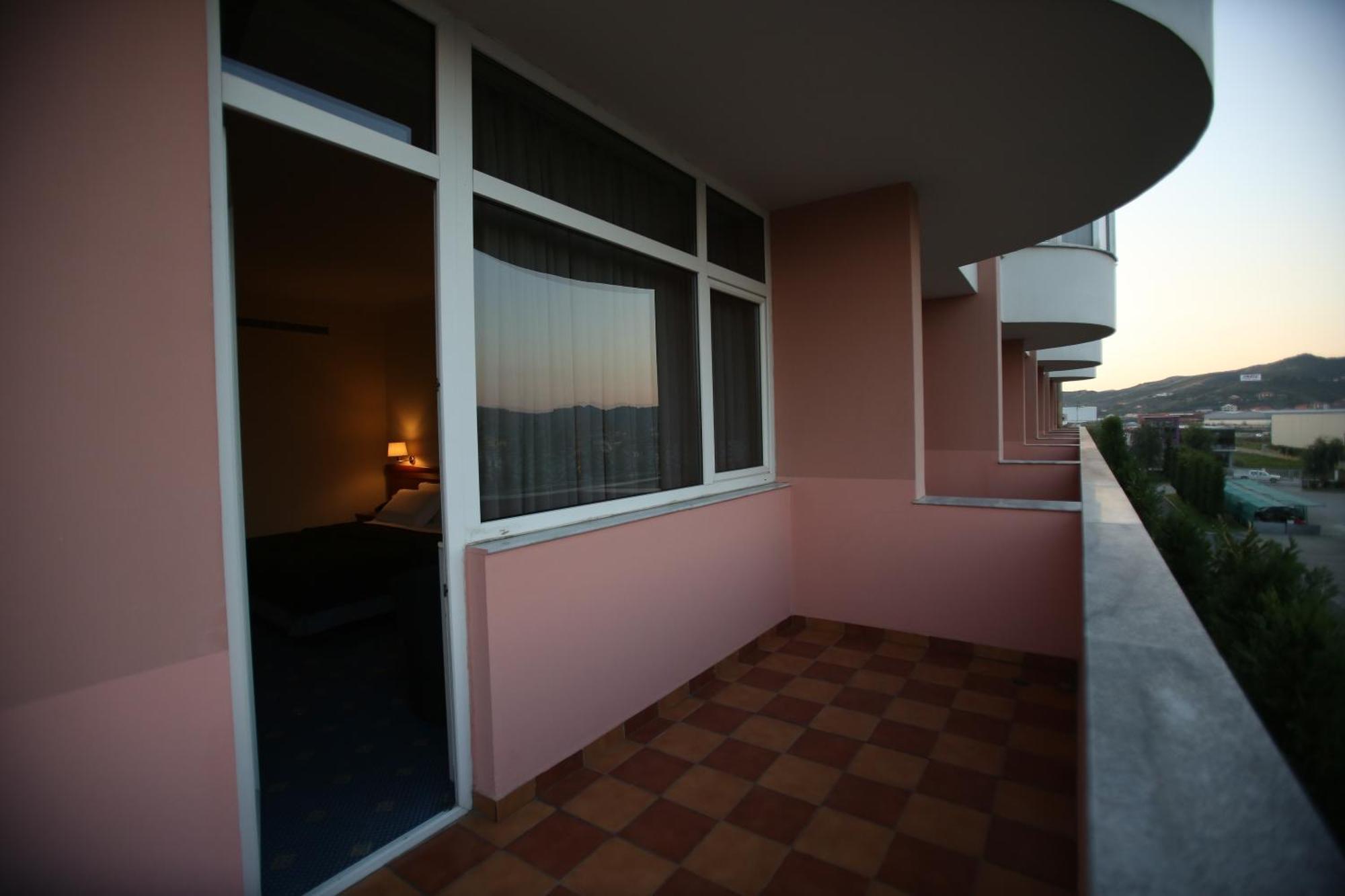 Vorë Hotel Continental חדר תמונה