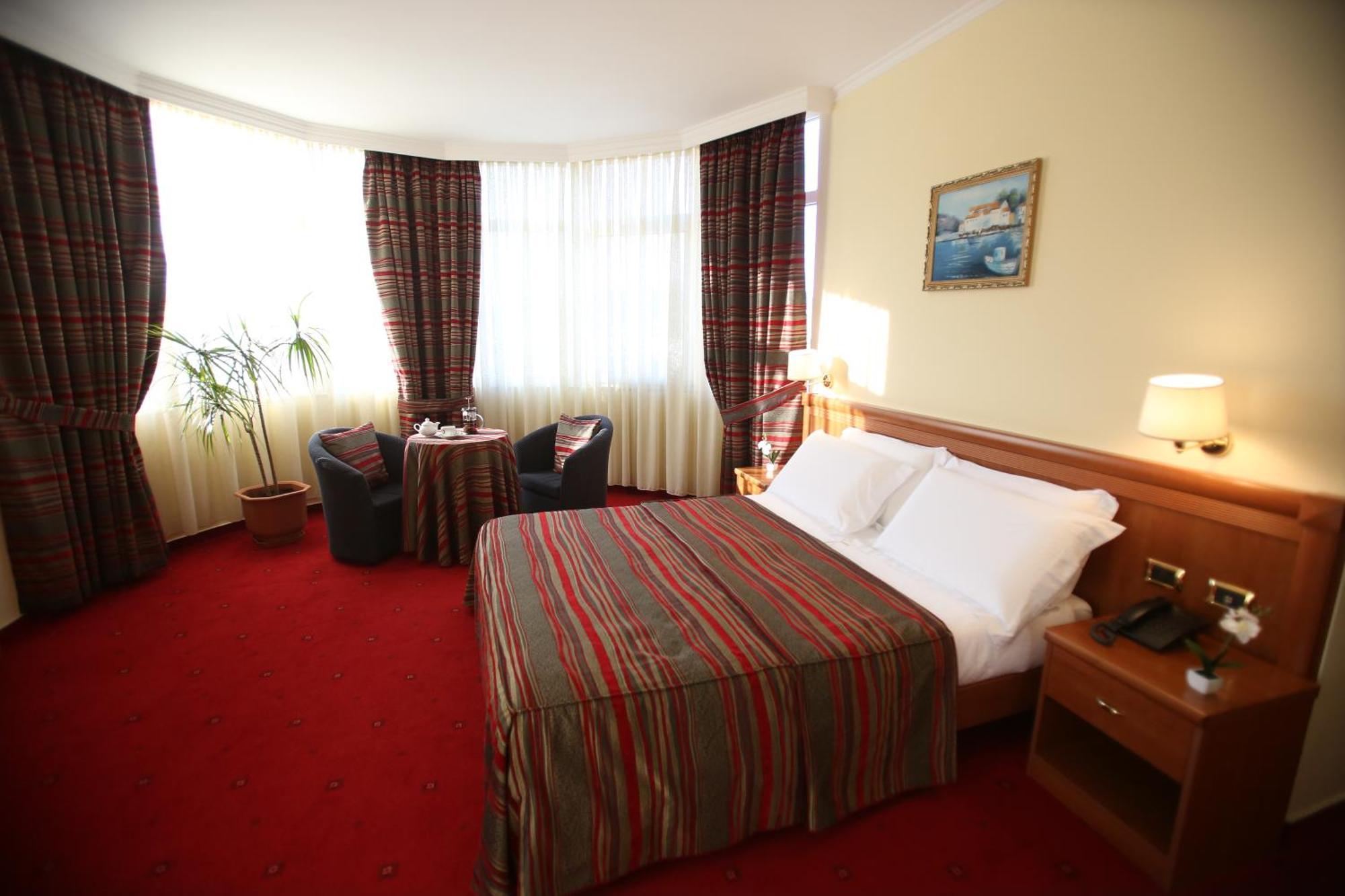 Vorë Hotel Continental חדר תמונה