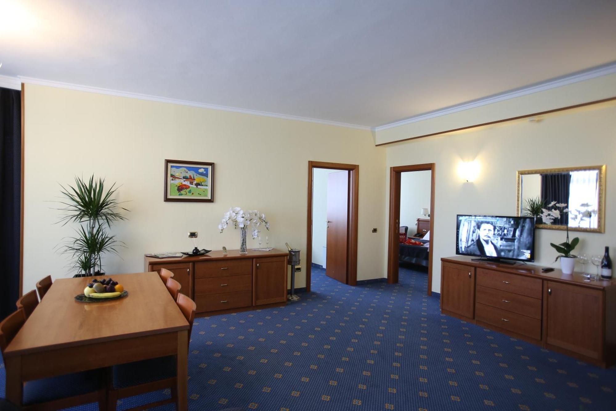 Vorë Hotel Continental חדר תמונה