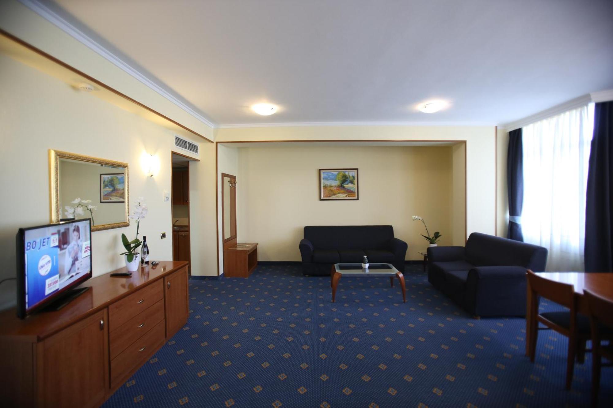 Vorë Hotel Continental חדר תמונה