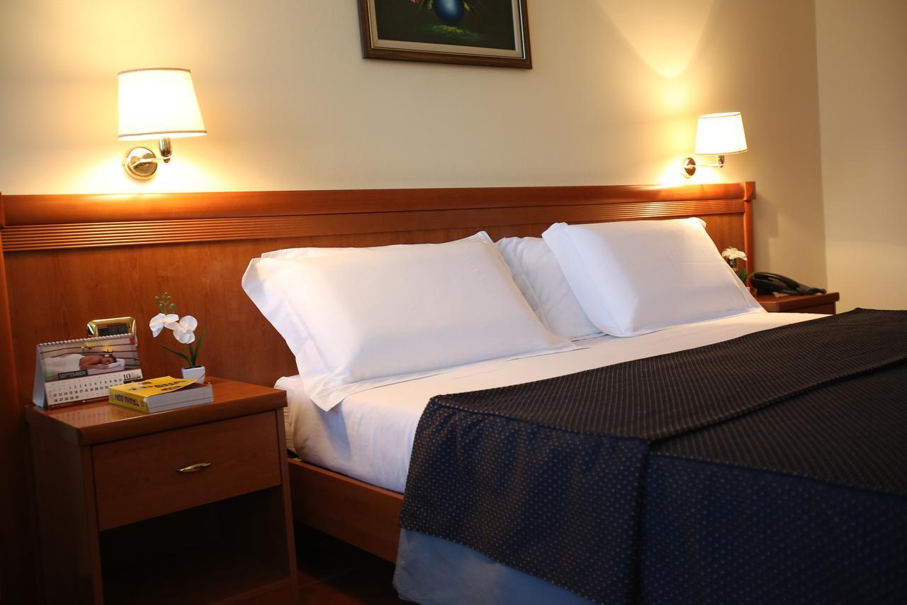 Vorë Hotel Continental חדר תמונה
