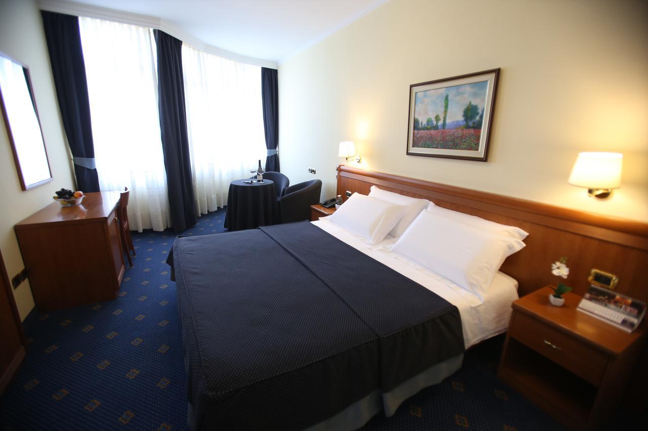 Vorë Hotel Continental מראה חיצוני תמונה