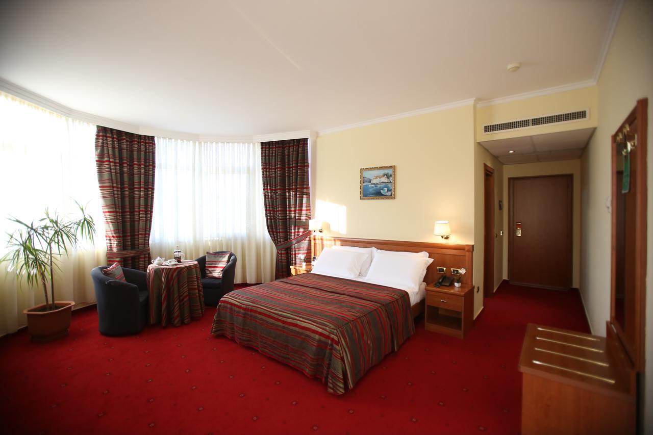 Vorë Hotel Continental מראה חיצוני תמונה