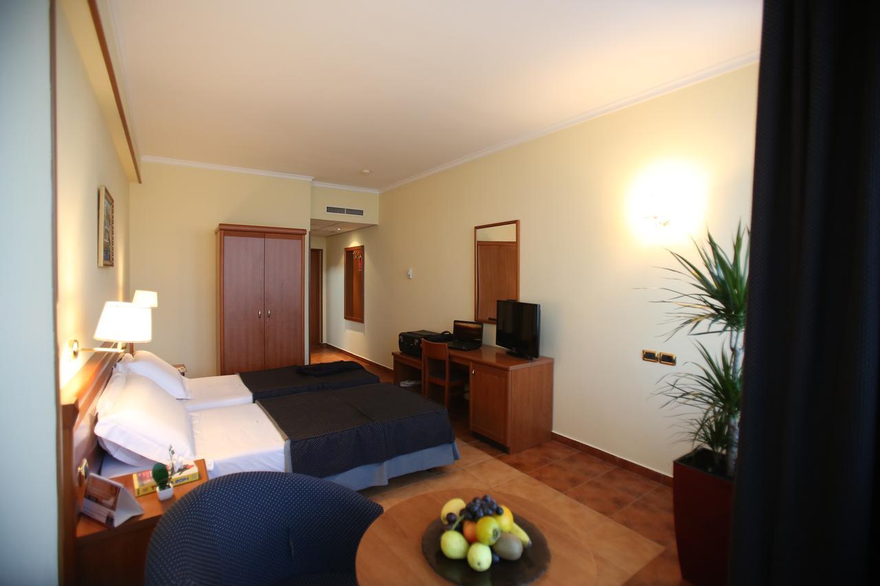 Vorë Hotel Continental מראה חיצוני תמונה