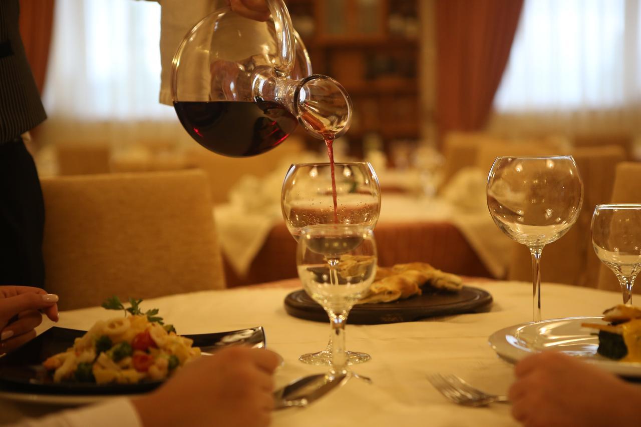Vorë Hotel Continental מראה חיצוני תמונה